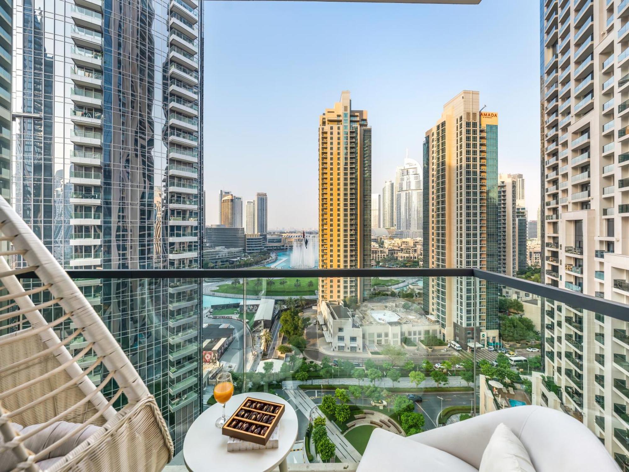 Exquisite 2 Bedroom Apartment I Burj Khalifa & Fountain Views I Free Gym, Pool, Parking, Wi-Fi And Ps5 I By Skyline Serenity Dubai Exterior photo